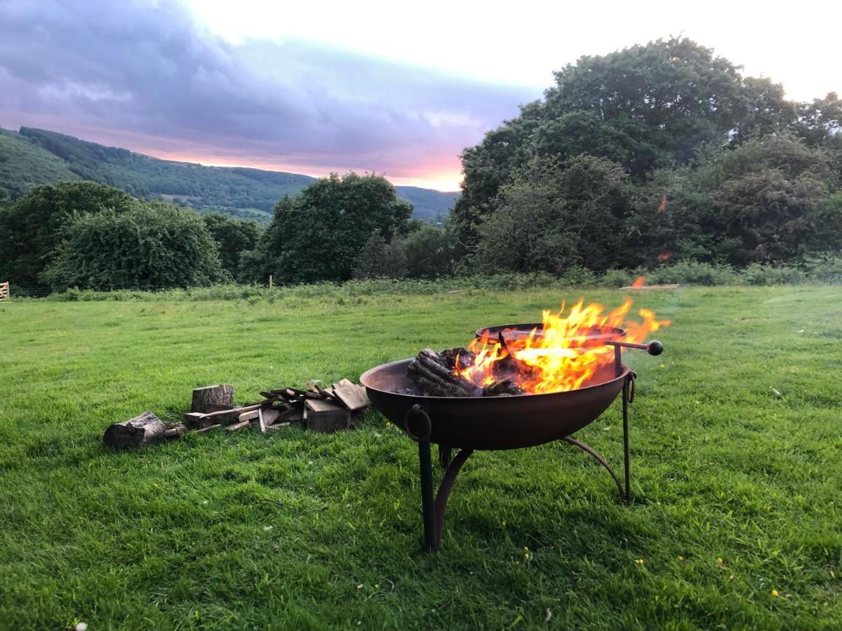 Black Mountains Glamping Abergavenny Exterior foto